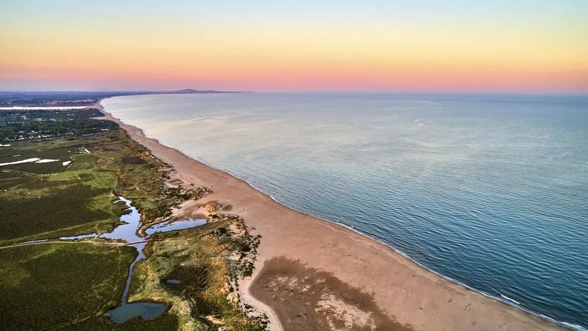 Plage et dunes naturelles des Orpellières près de Sérignan